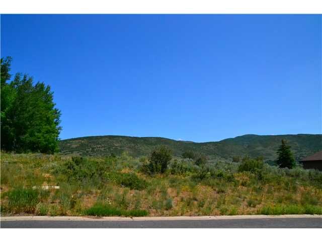 Property Photo: 3518 W Wrangler Way UT 84098