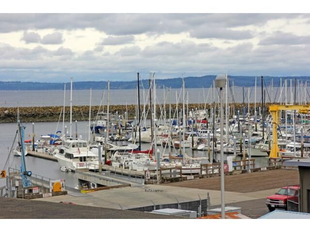 Property Photo:  6535 Seaview  Avenue NW 311B  WA 98117 