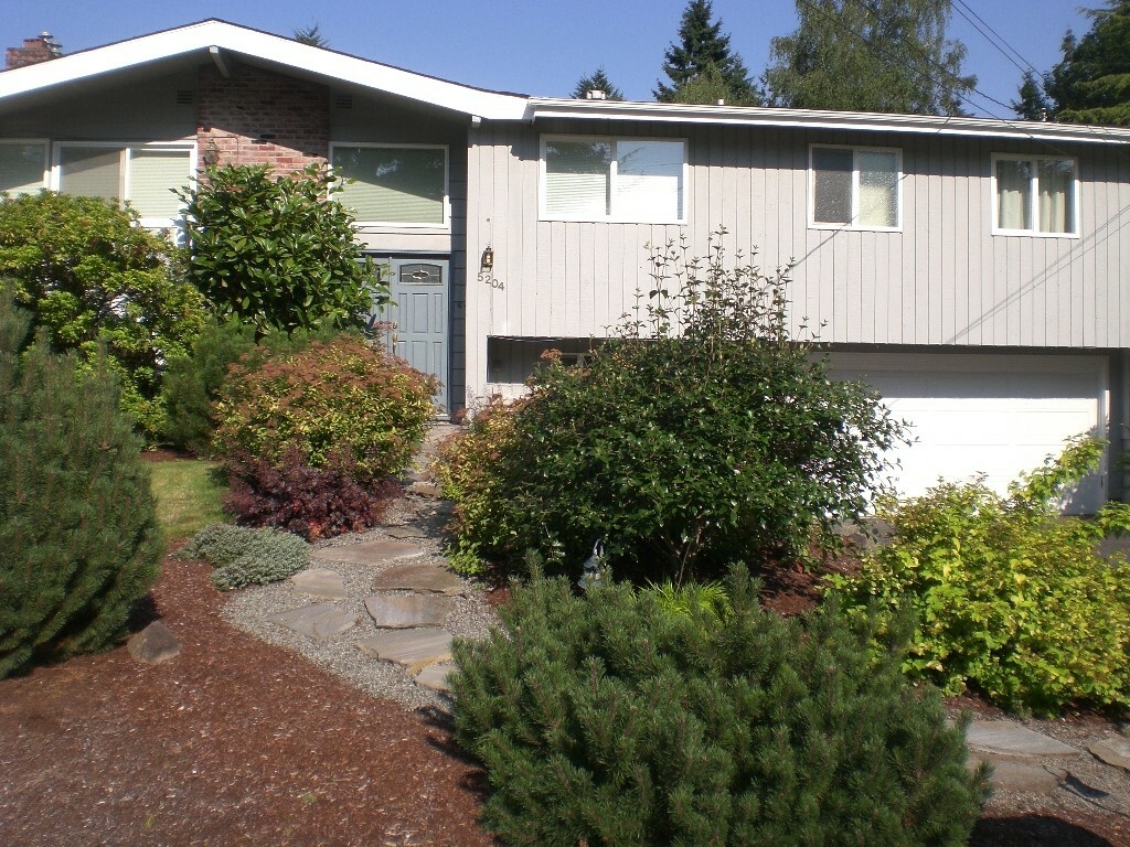 Property Photo:  5204 120th Ave SE  WA 98006 