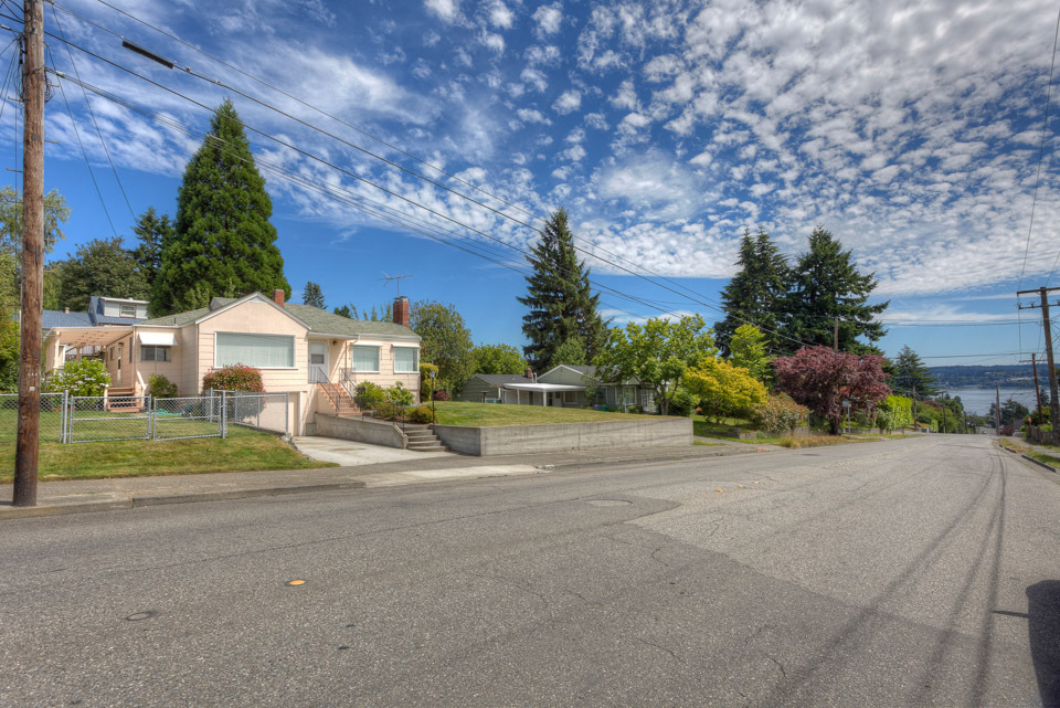 Property Photo:  1624 Perry Ave  WA 98310 