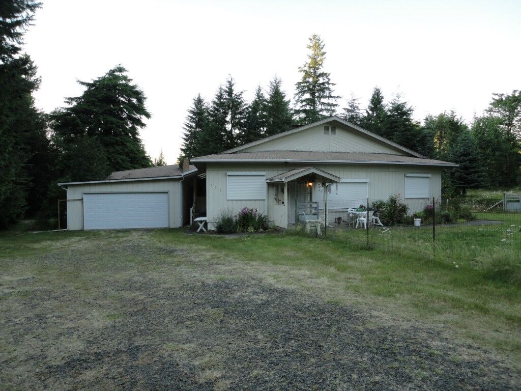 Property Photo:  721 SE Cole Rd  WA 98584 