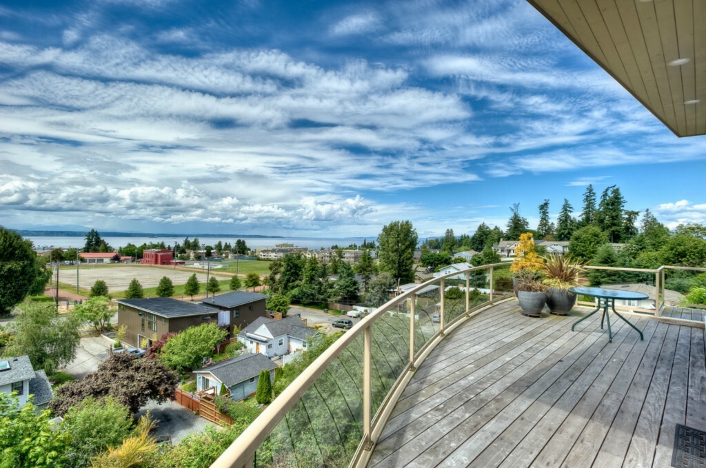 Property Photo:  731 Bell St  WA 98020 