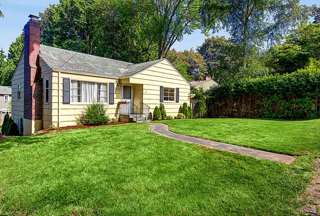 Property Photo:  9310 42nd Ave NE  WA 98115 