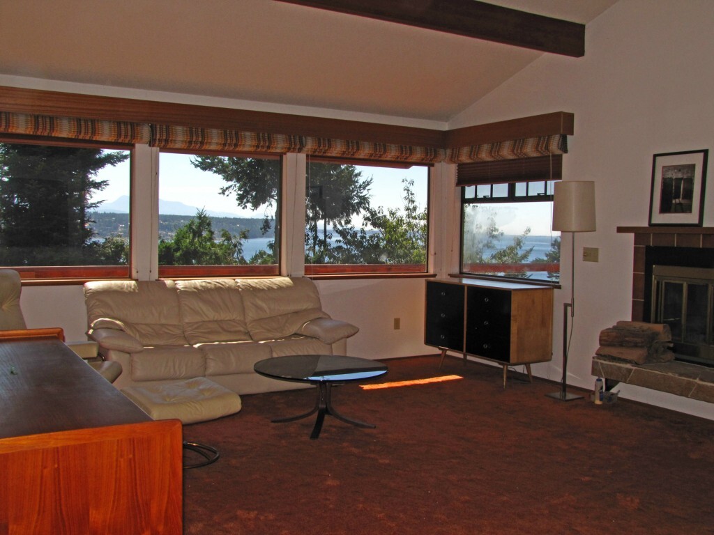Property Photo: 220 S Palmer Dr WA 98368