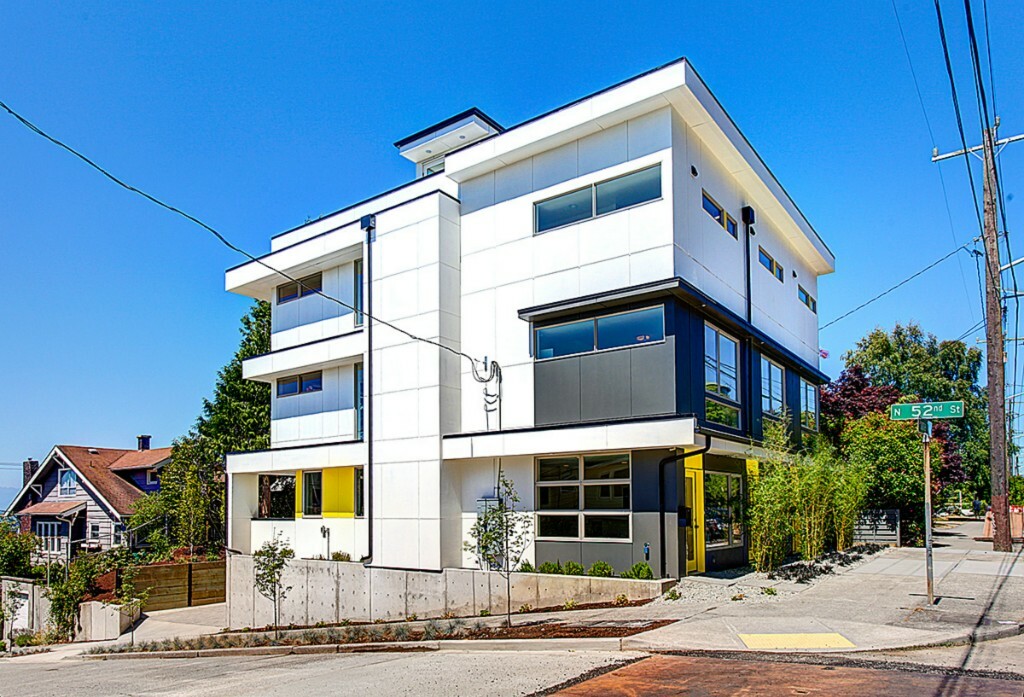Property Photo:  5201 Phinney Ave N C  WA 98103 