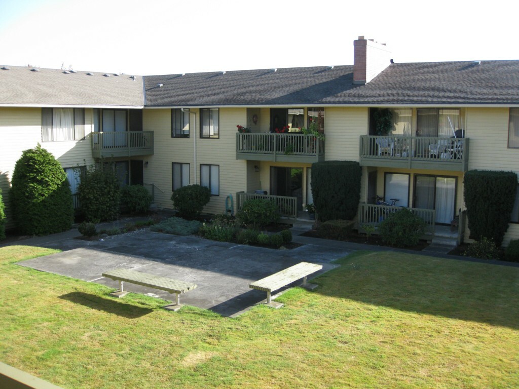 Property Photo: 310 S 11th St 210 WA 98274