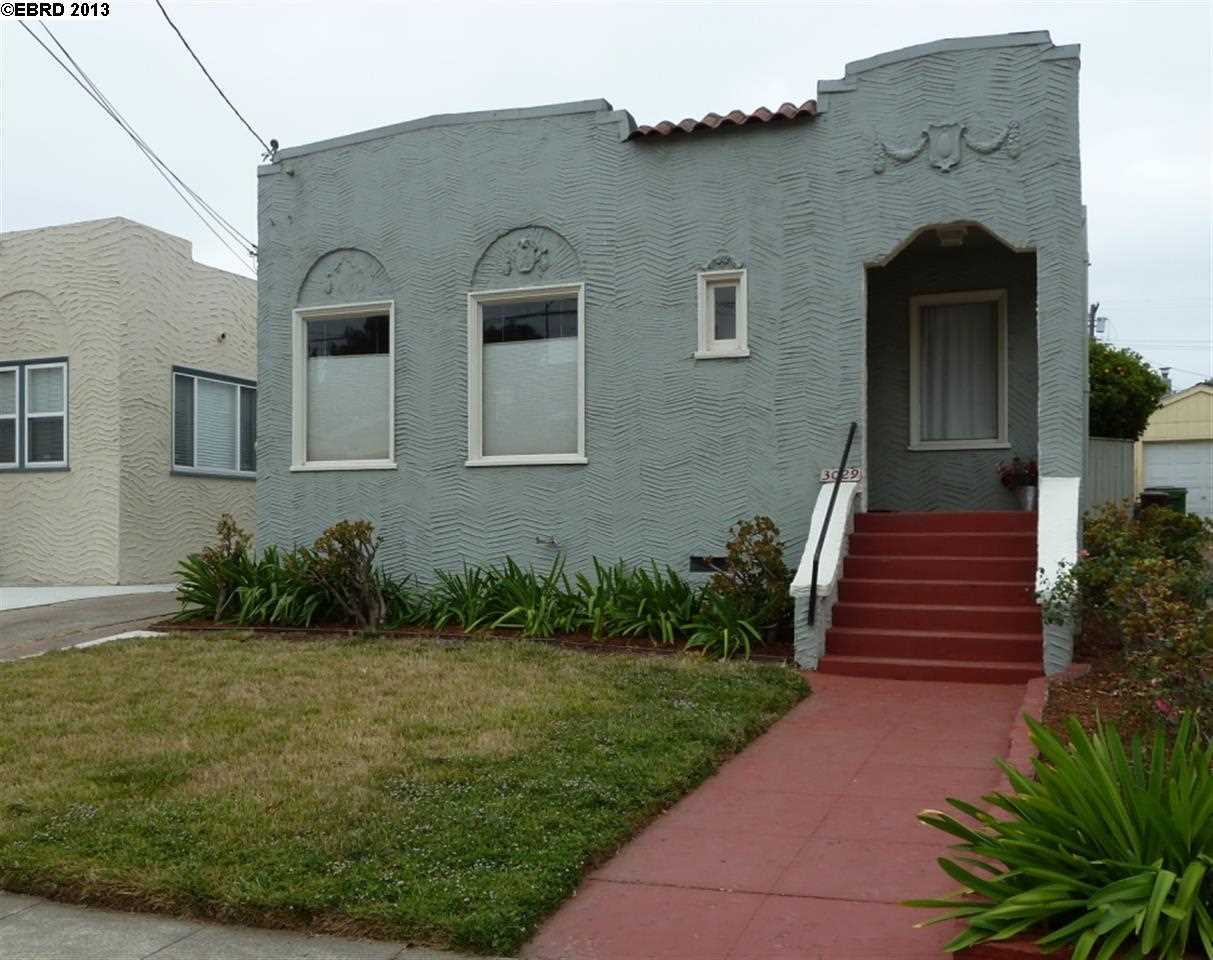 Property Photo:  3029 Suter St  CA 94602-2826 