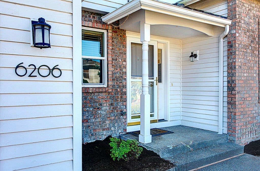 Property Photo: 6206 146th Place SE WA 98208