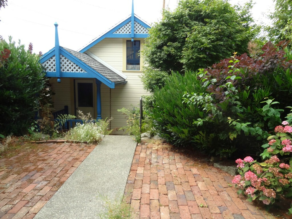 Property Photo:  1020 16th St  WA 98225 