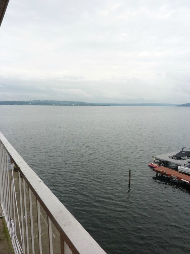 Property Photo: 6421 Lake Washington Boulevard NE 406 WA 98033