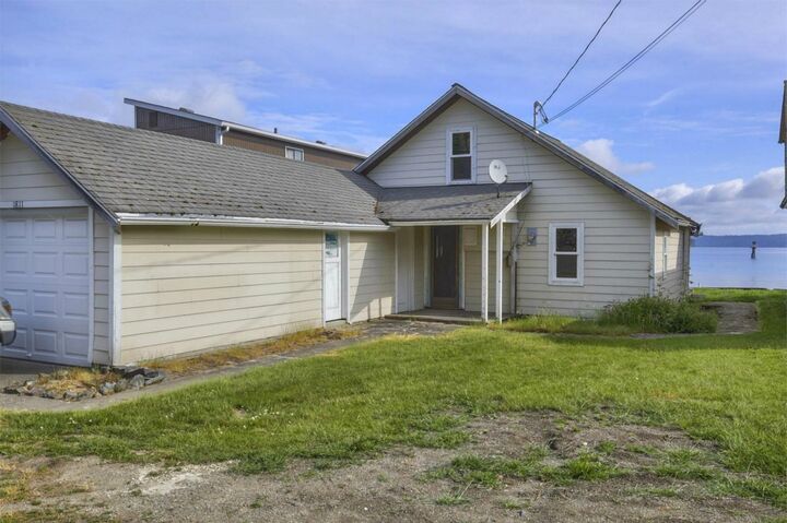 1811 Bay St  Port Orchard WA 98366 photo