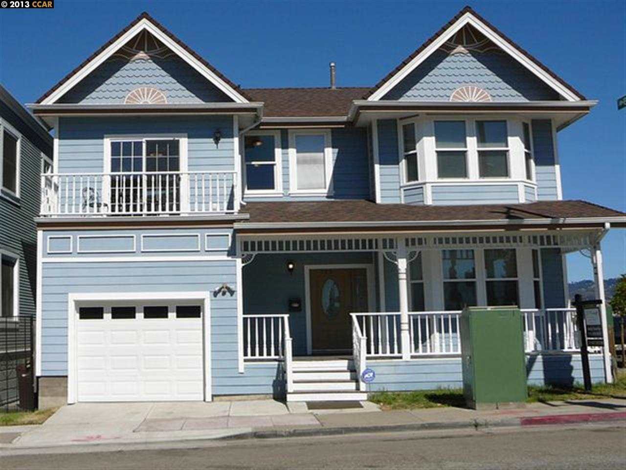 Property Photo:  752 18th St  CA 94612 