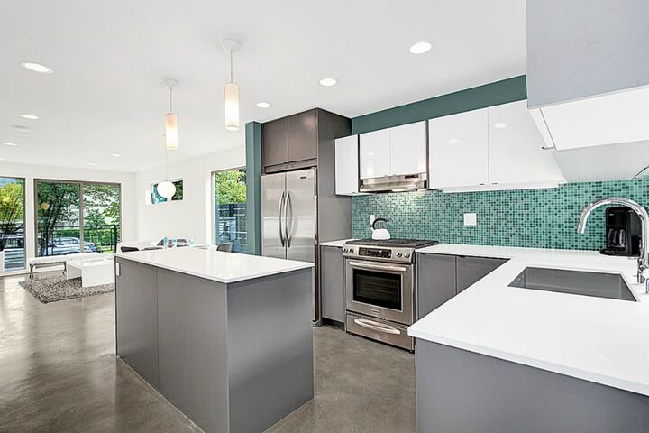 Property Photo: 109 20th Ave E A WA 98112