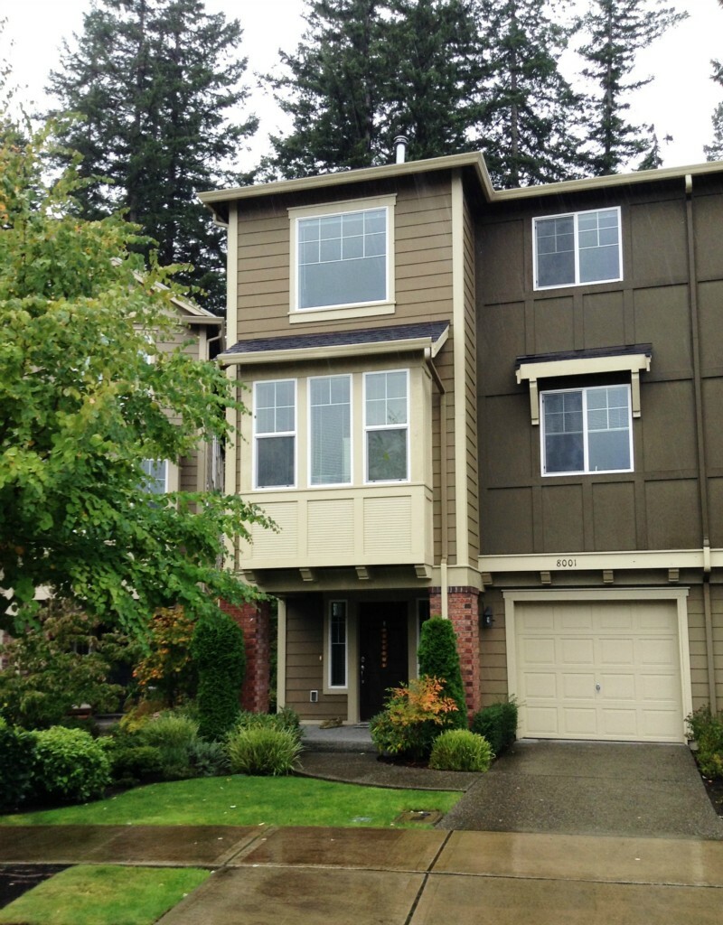 Property Photo: 8001 Douglas Ave SE 4 WA 98065