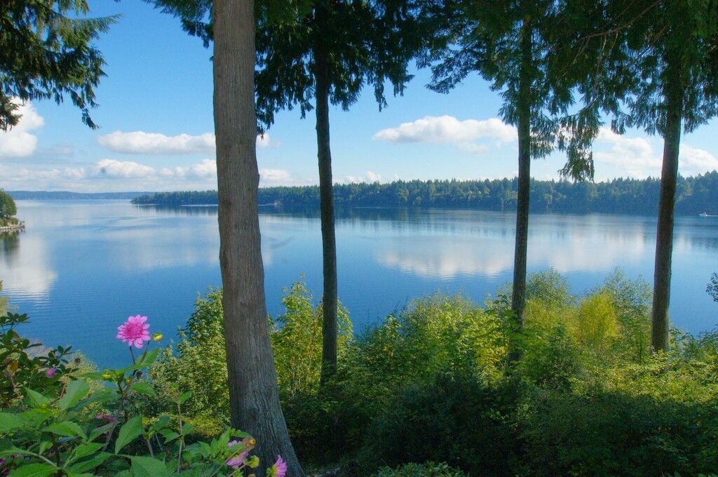 Property Photo: 791 E Stadium Beach Rd W WA 98546