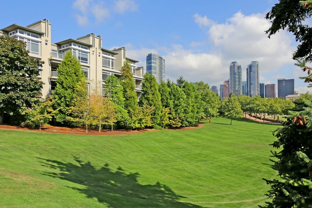 Property Photo: 10015 NE 4th St 4004 WA 98004