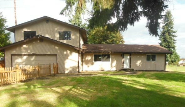 Property Photo: 6607 44th Ave E WA 98443