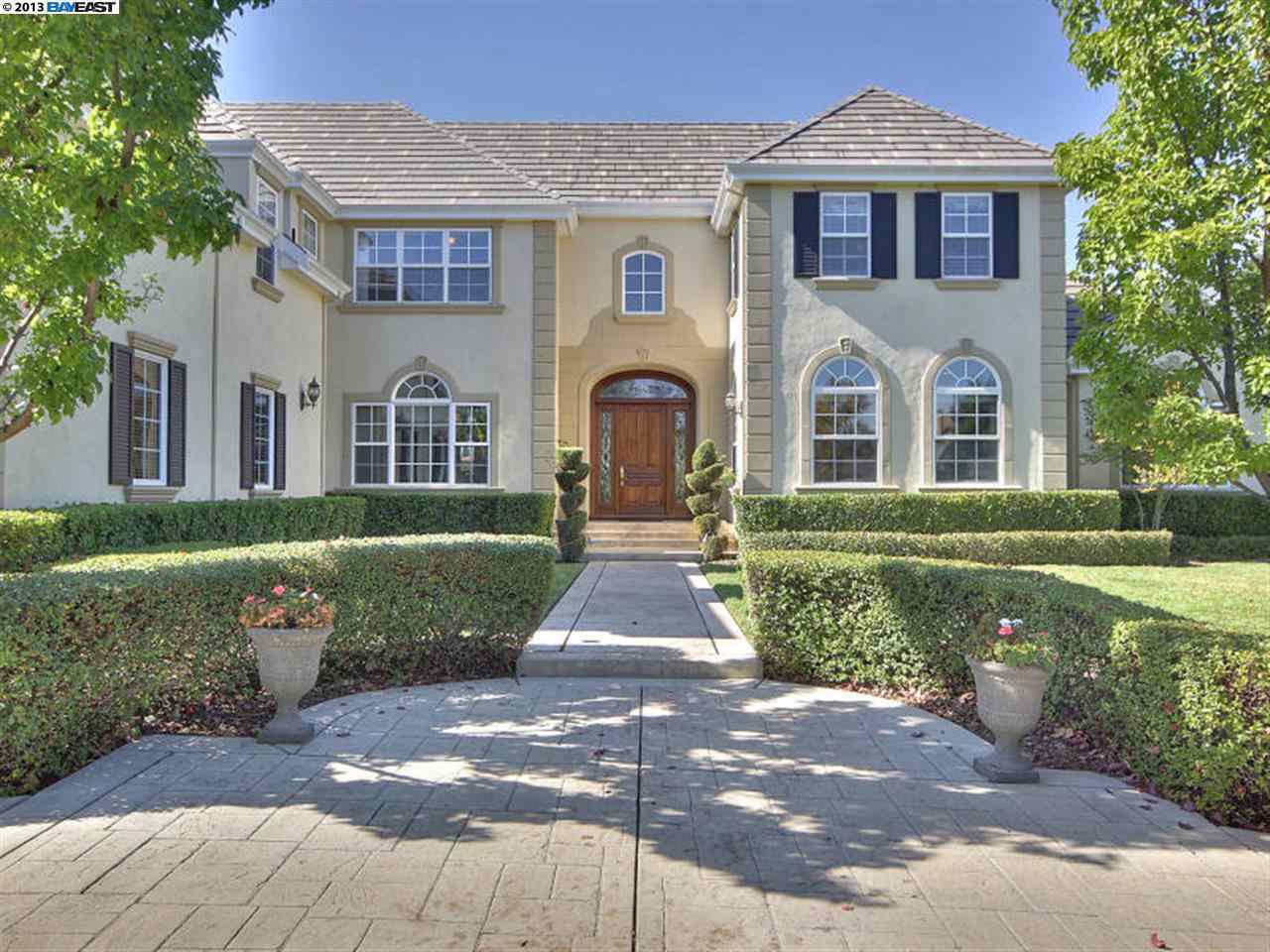 Property Photo: 1121 Via Di Salerno CA 94566
