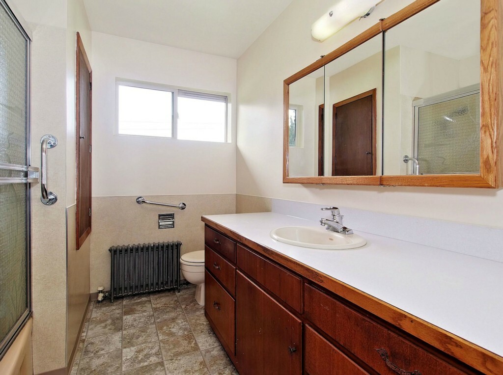 Property Photo:  3923 84th Av Ct E  WA 98371 