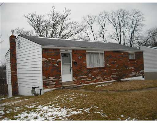 Property Photo:  1042 Greentree Road  PA 15220 