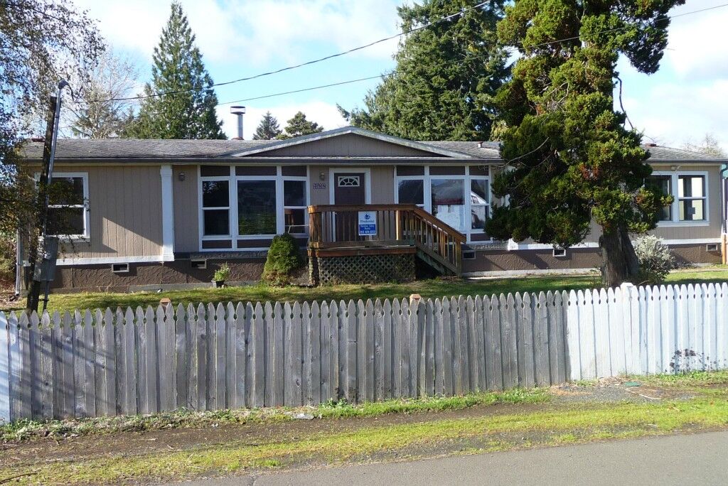 Property Photo:  711 Harding Rd  WA 98520 