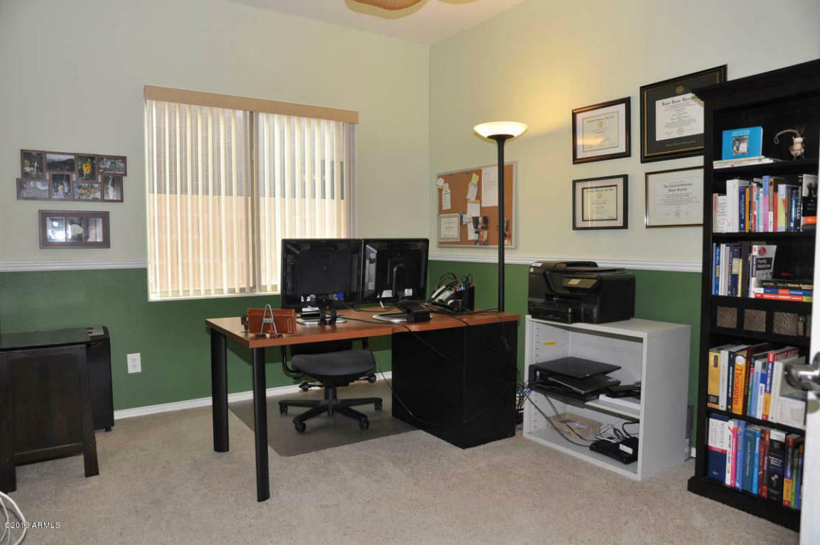 Property Photo: 11735 W Daley Lane AZ 85373