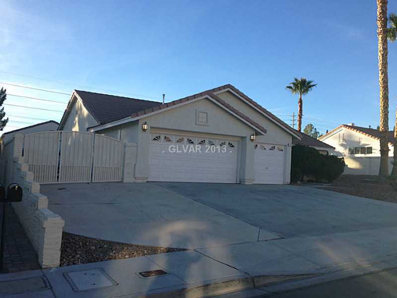 Property Photo:  1702  St Andrews Ct  NV 89005 