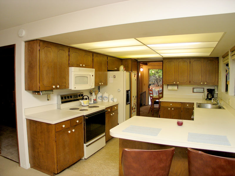 Property Photo: 2818 NE 203rd St WA 98155