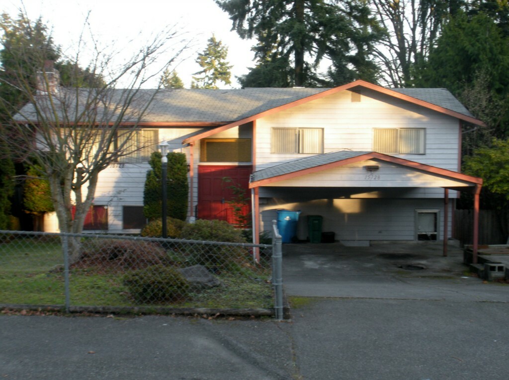 Property Photo:  15728 Stone Ave N  WA 98133 