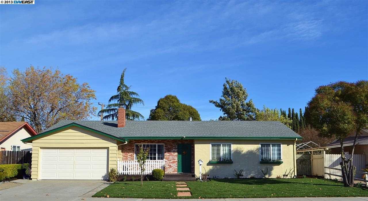 Property Photo:  8531 Beverly Ln  CA 94568-1214 