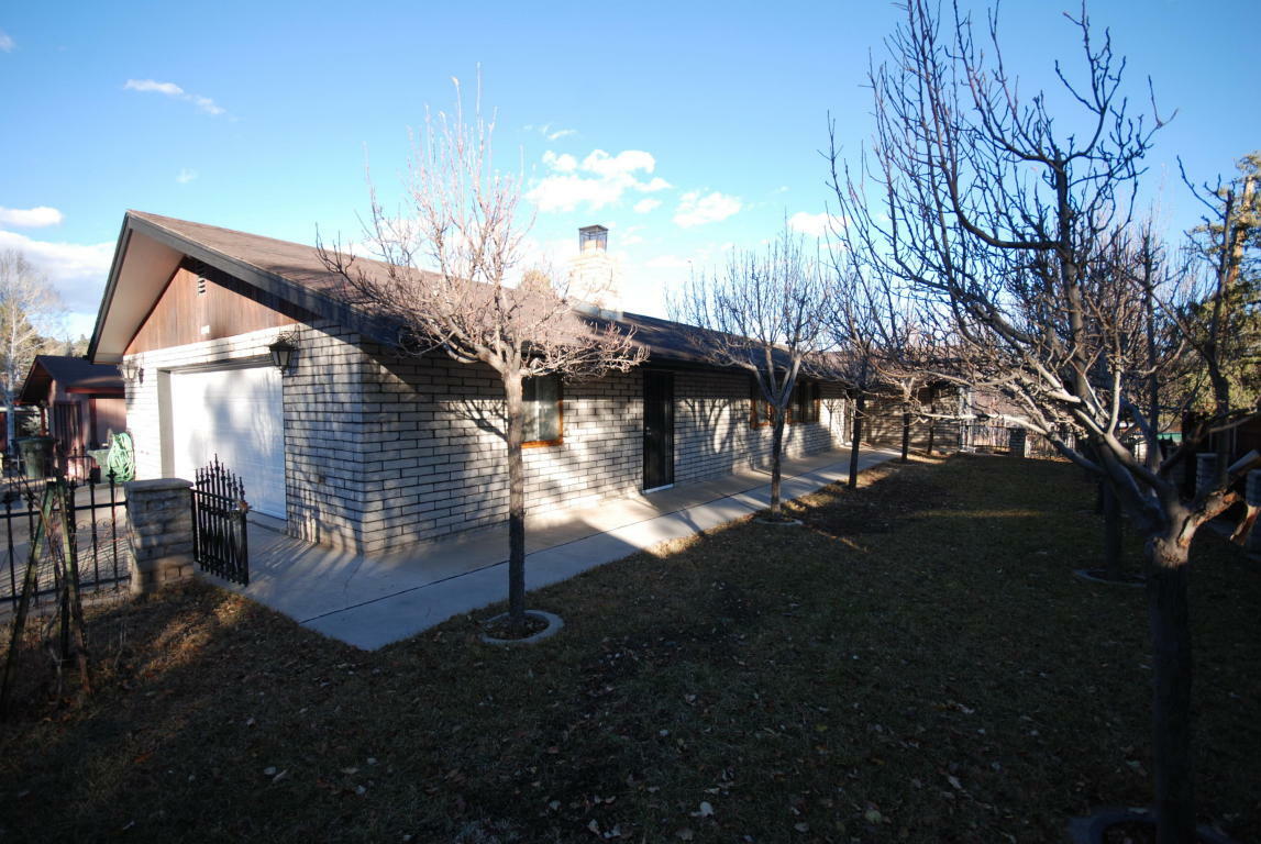 Property Photo:  1908 N Marion Drive  AZ 86001 