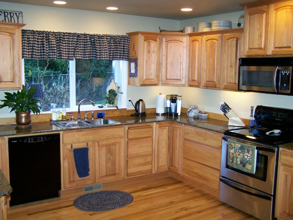 Property Photo:  61 Juanita Ct  WA 98382 