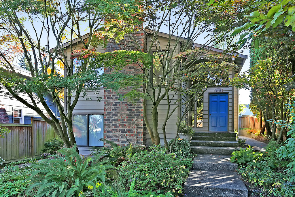 1015 NE 98th St  Seattle WA 98115 photo