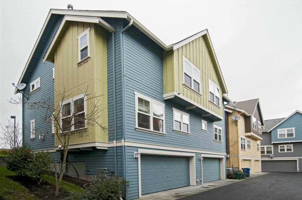 Property Photo:  3251 SW Raymond St  WA 98126 