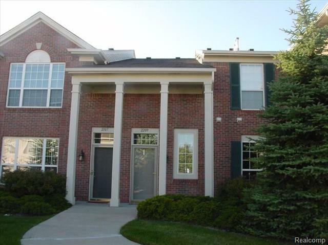 Property Photo: 2209 Saratoga Boulevard 20 MI 48390