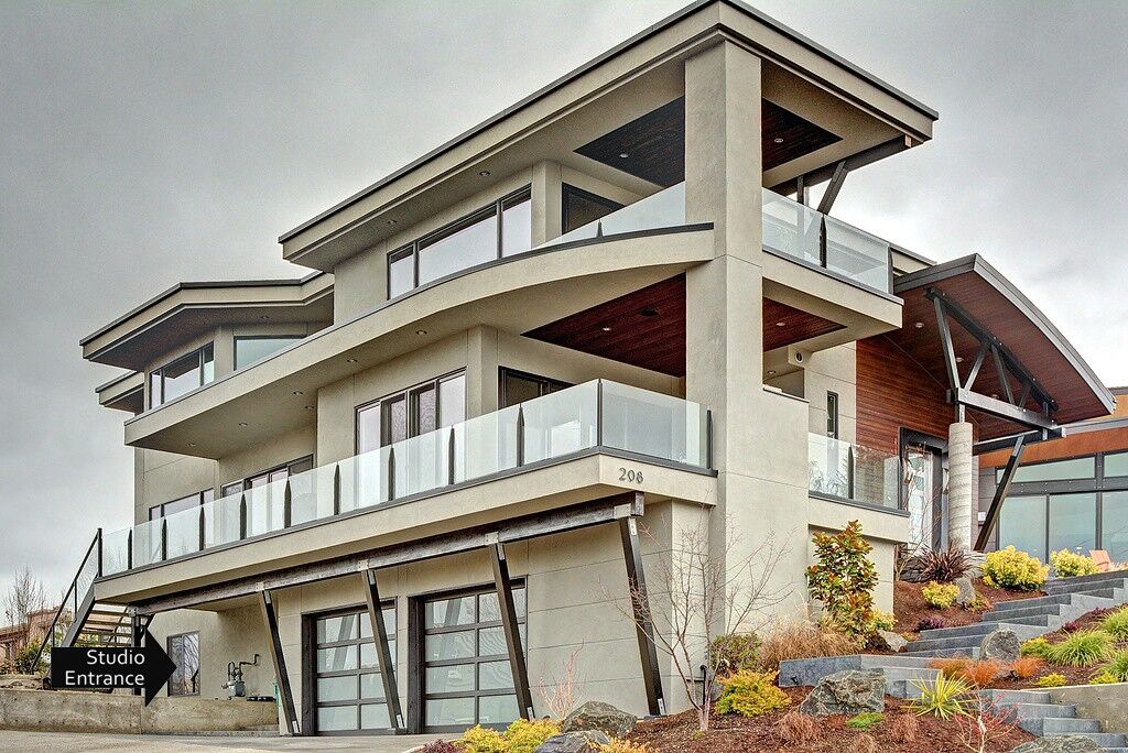 Property Photo:  208 7th Ave S  WA 98033 