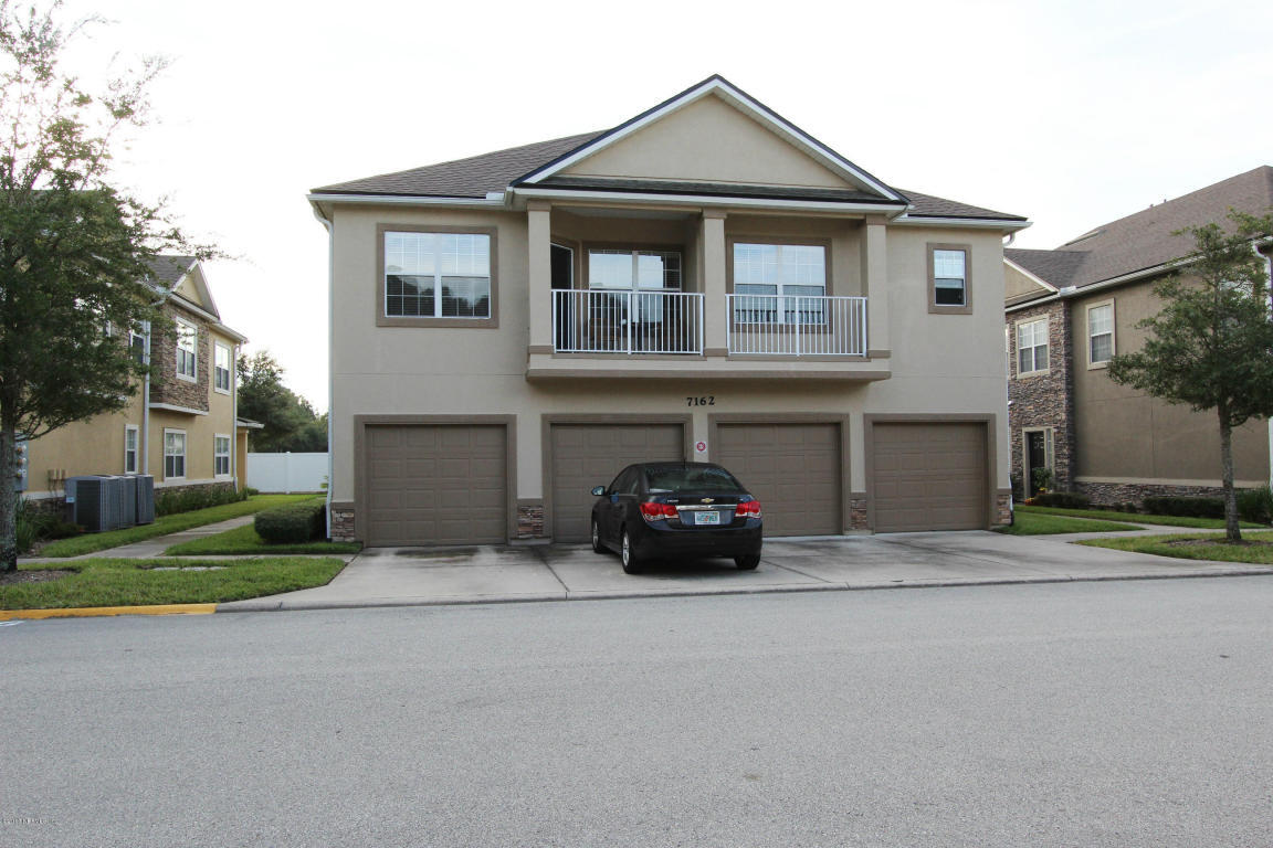 Property Photo: 7162 Deerfoot Point Circle 2 FL 32256