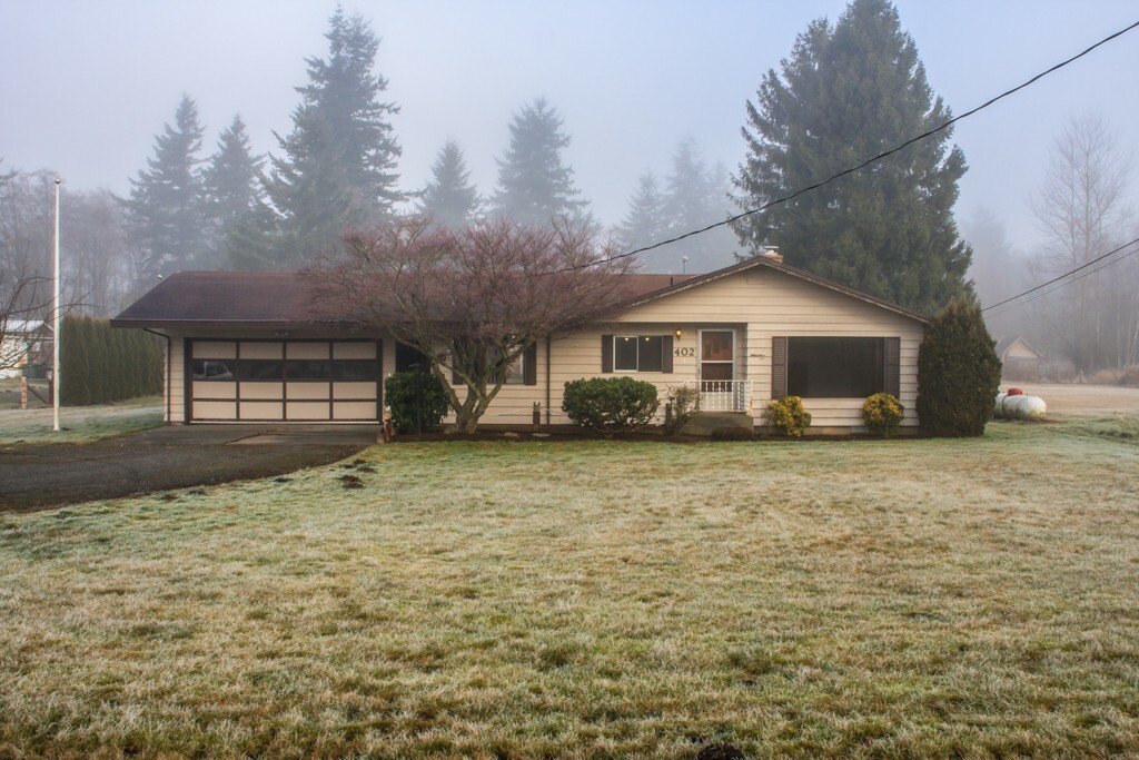 Property Photo: 402 W King Tut Rd WA 98226