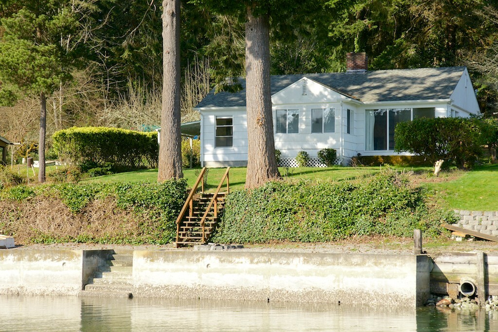 Property Photo:  3527 Forest Beach Dr NW  WA 98335 