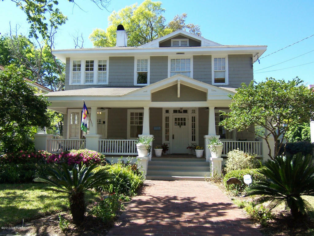 Property Photo: 1610 Avondale Avenue FL 32205