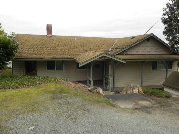 Property Photo: 987 Cavalero Road WA 98282