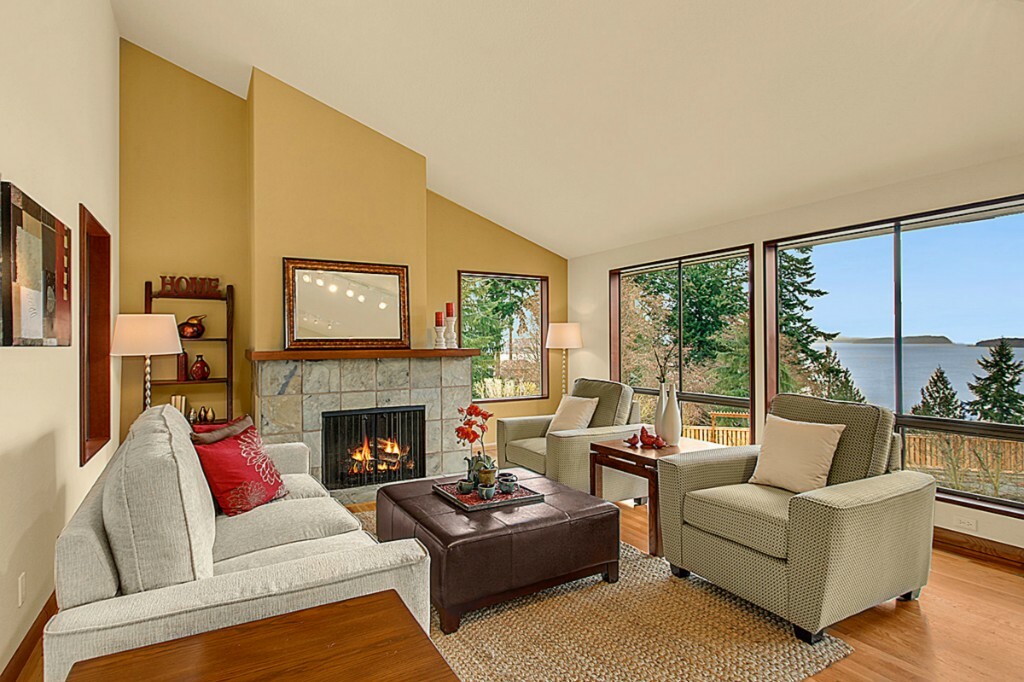 Property Photo: 702 Campbell Ave WA 98275
