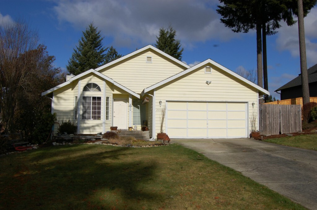 Property Photo:  20503 121st St Ct E  WA 98391 