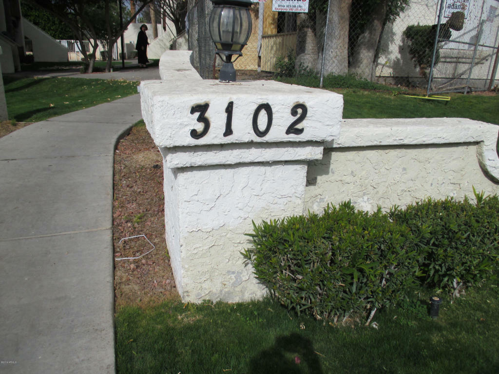 Property Photo:  3102 E Clarendon Avenue 201  AZ 85016 