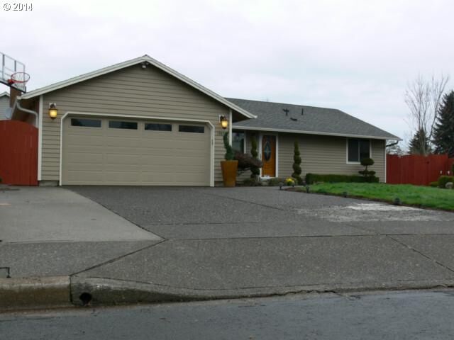 Property Photo:  19895 SW Cascadia St  OR 97007 