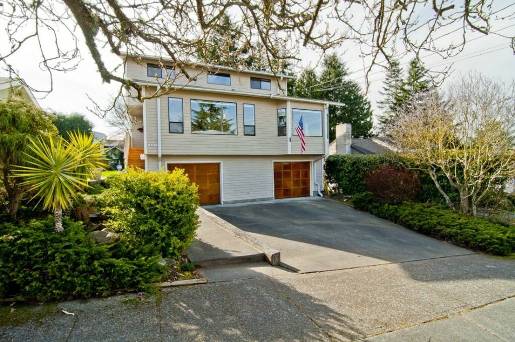 Property Photo:  4105 SW Portland Street  WA 98136 