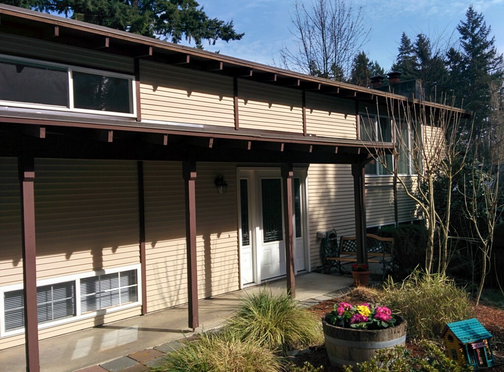 Property Photo: 16138 SE Newport Way WA 98006