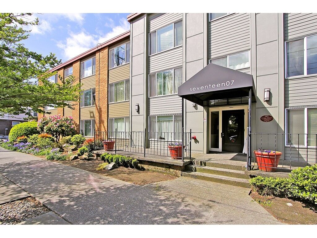 Property Photo: 1707 Boylston Avenue 102 WA 98122