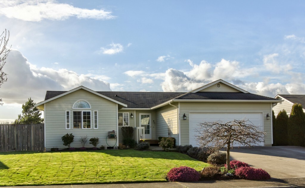 Property Photo: 227 S 27th Street WA 98274