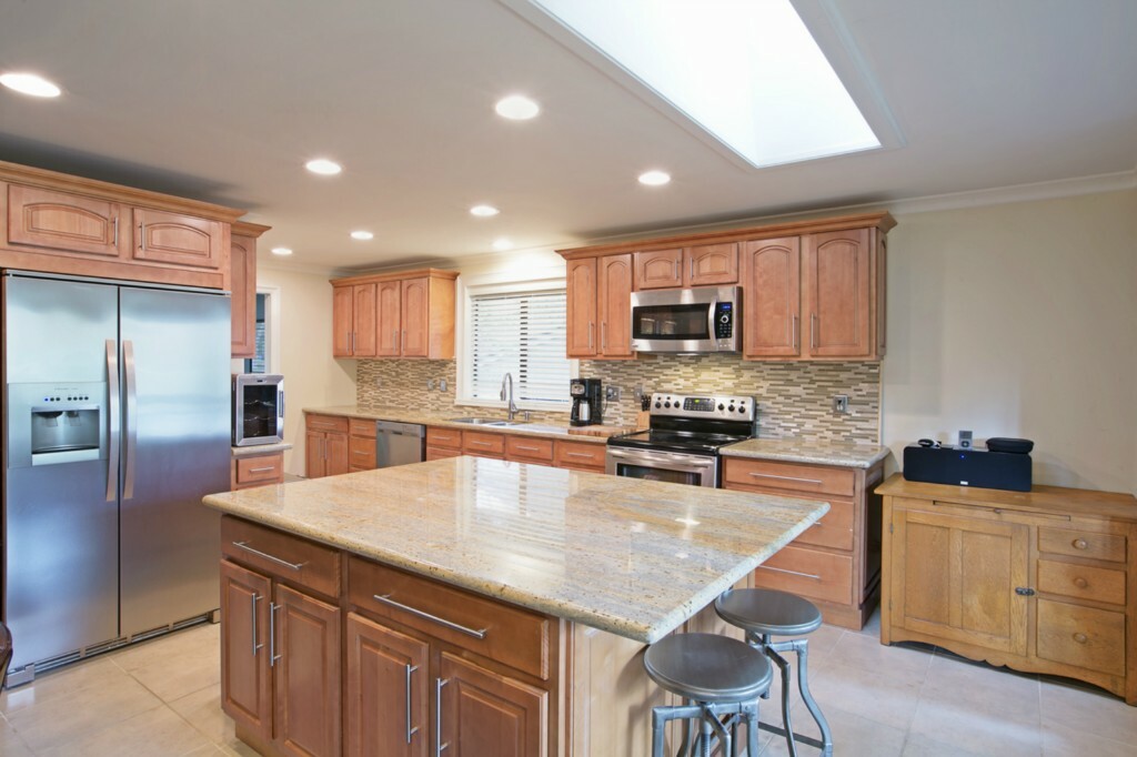 Property Photo: 2906 165th Place NE WA 98008